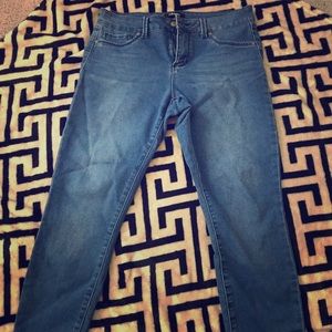 Light wash Skinny Jeans